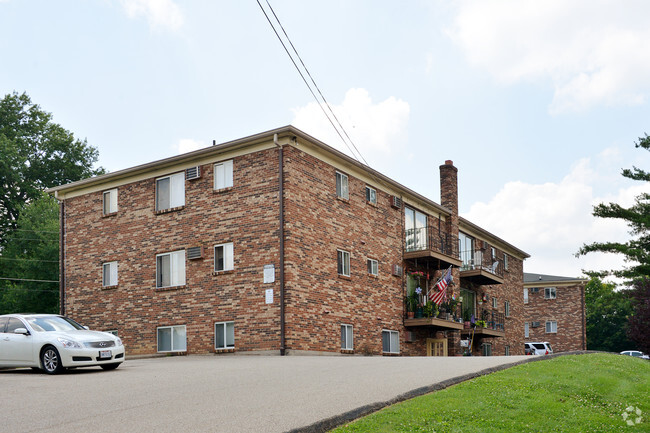 Building Photo - Falcon Crest Apartments