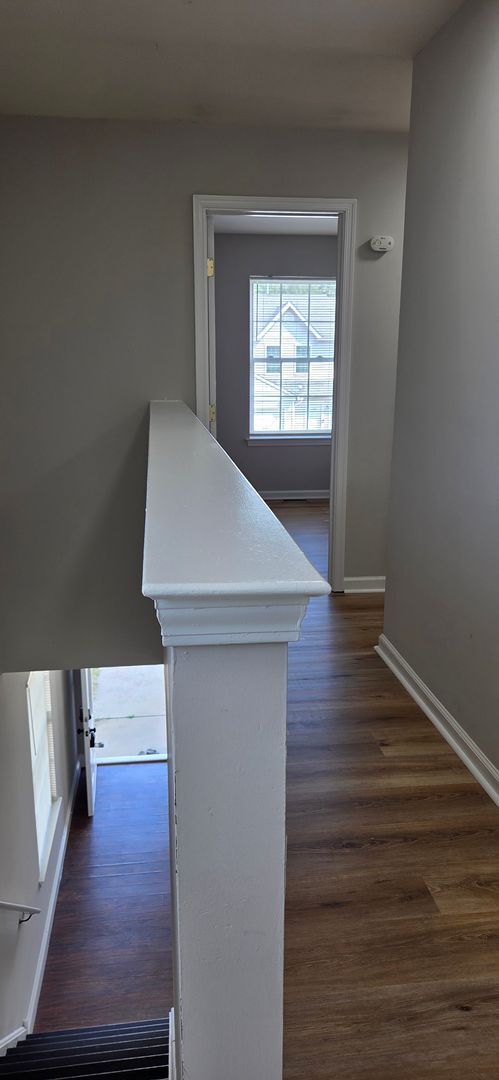 Building Photo - Charming 3-Bed Townhome in Sought-After Si...