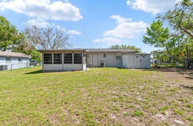 Building Photo - Renovated 3 bedroom 1 Bathroom fenced yard...