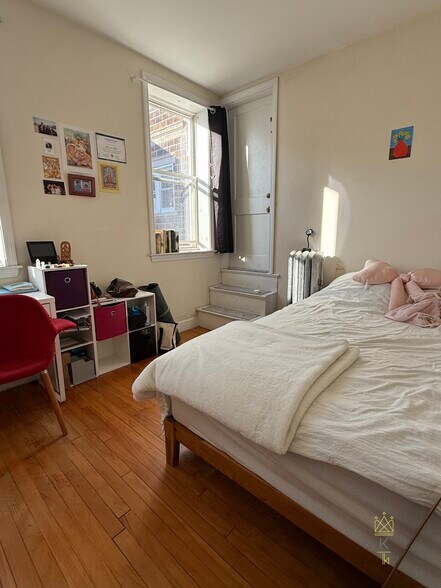 Building Photo - 60 Egmont St