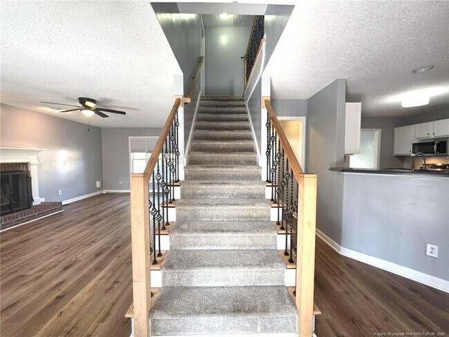 Building Photo - 2917 Franzia Dr