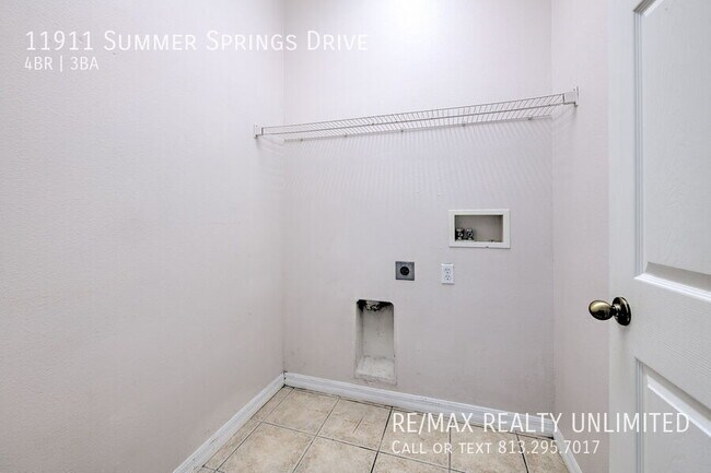 Building Photo - 11911 Summer Springs Dr