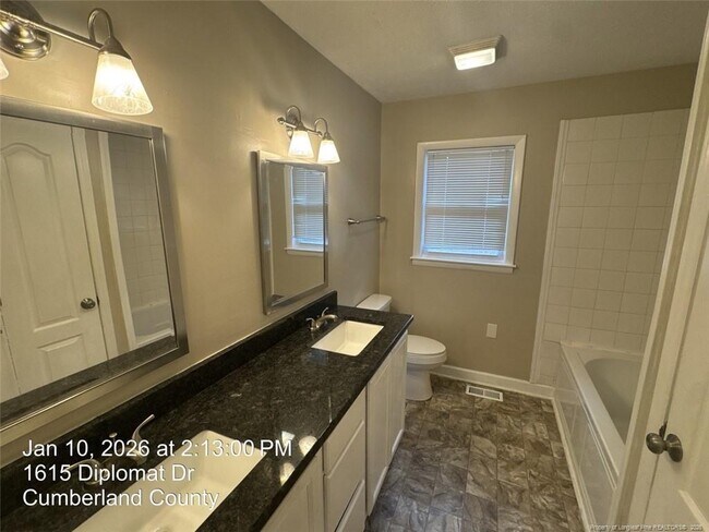 Building Photo - 1615 Diplomat Dr