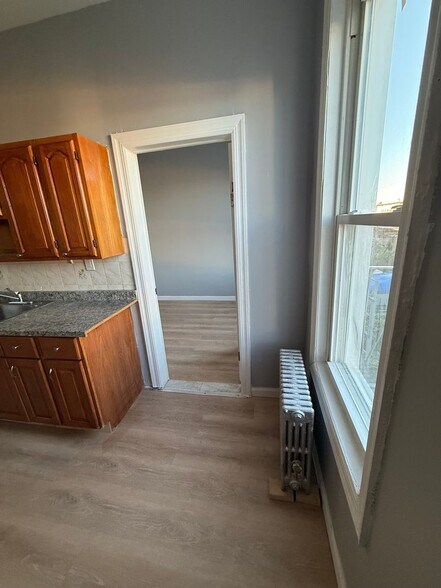 Building Photo - 189 Sheridan Ave