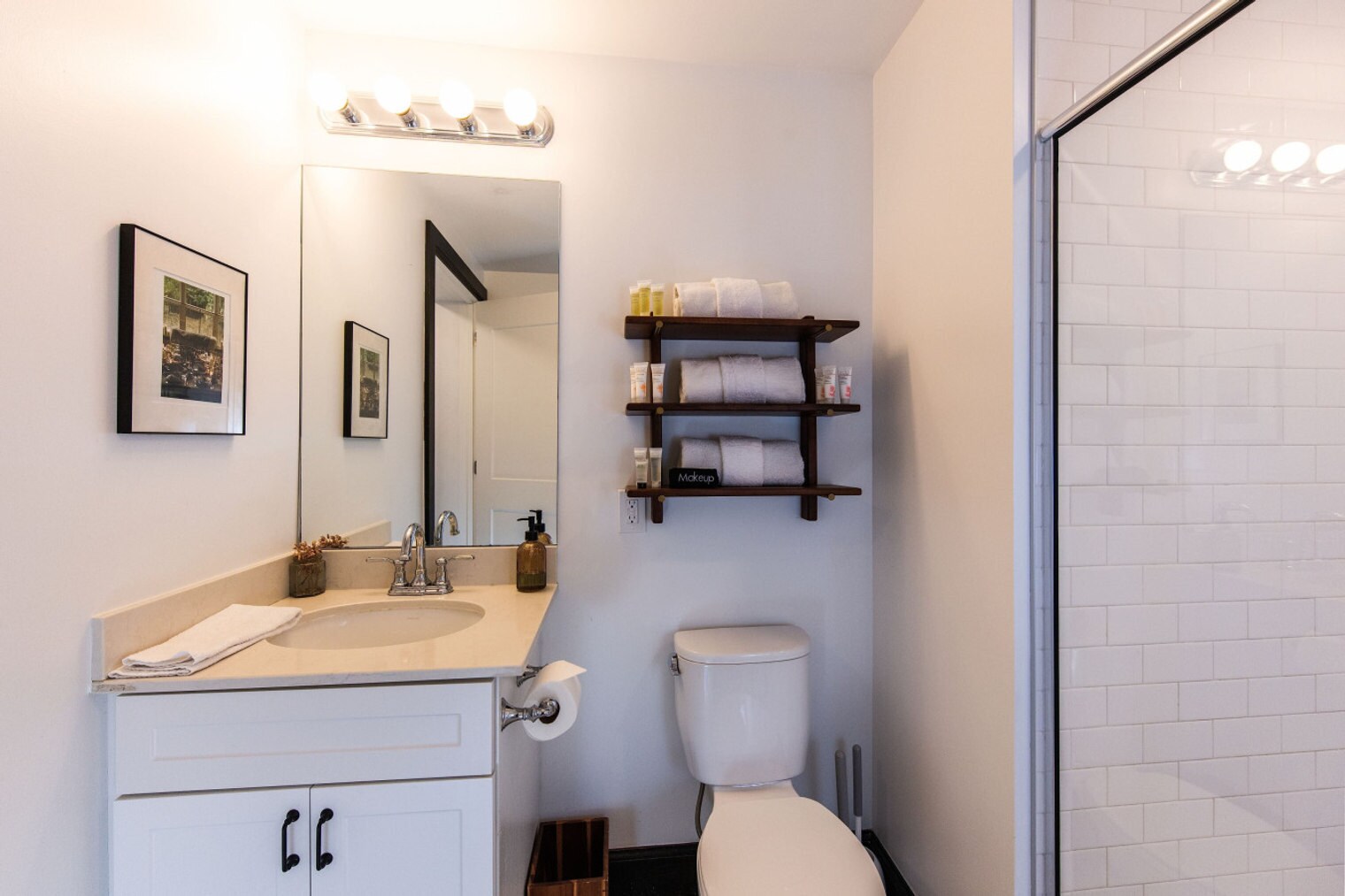 Building Photo - 758 North Broadway-SI ID1379068P