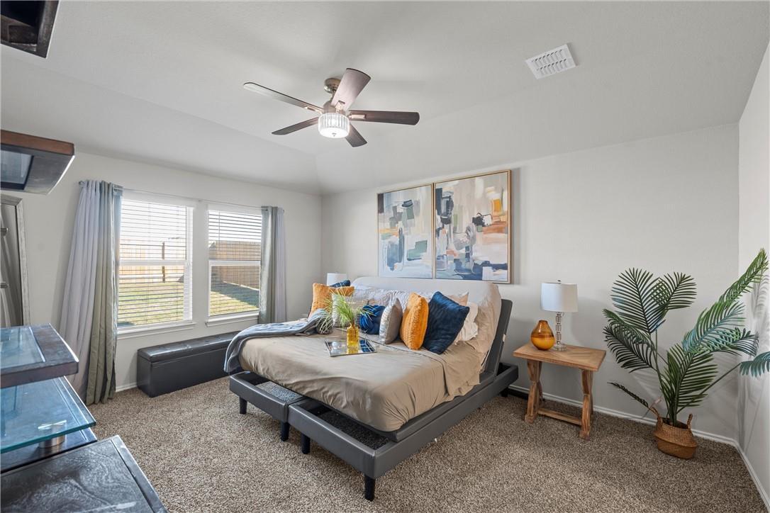 Building Photo - 7009 Llano Dr