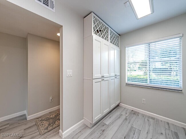 Building Photo - 4556 Andover Way