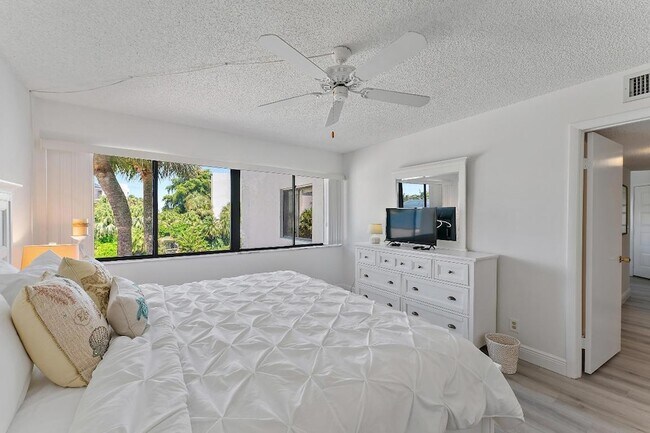 Building Photo - 1605 S US Hwy 1