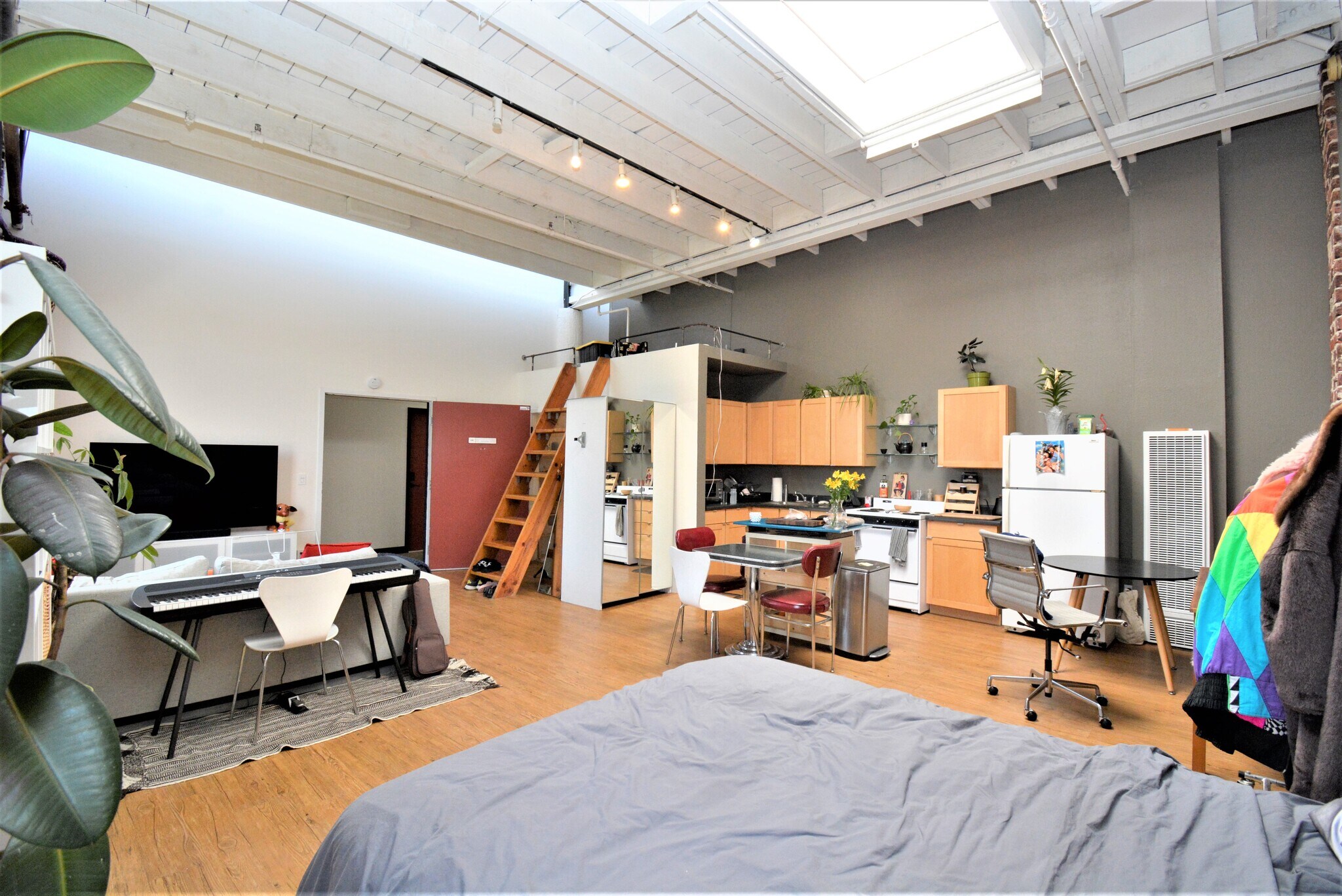 Building Photo - 730 29th St