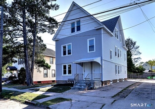 Building Photo - 10 Cross St