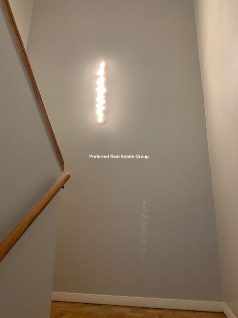 Building Photo - 330 Newton St