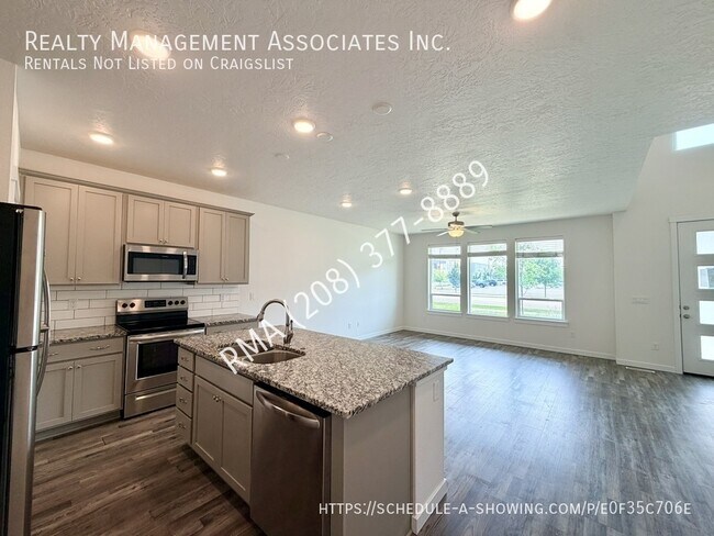 Building Photo - 4719 W Santa Fe Ln