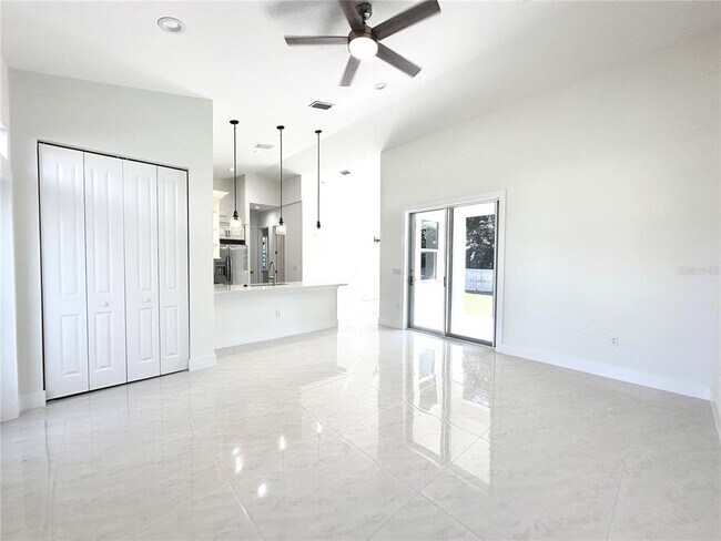 Building Photo - 1466 Dewitt St