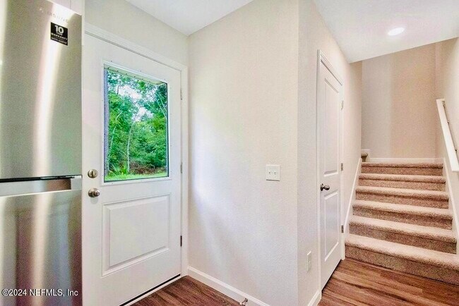 Building Photo - 575 S Woodlawn St