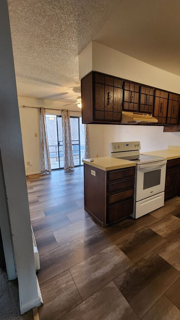 Building Photo - 12th5301 (KC-AM)