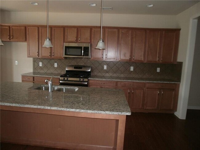 Building Photo - 4910 Plainsman Cir