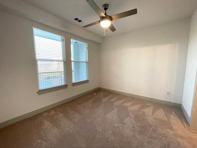 Building Photo - 4320 S Legacy Dr