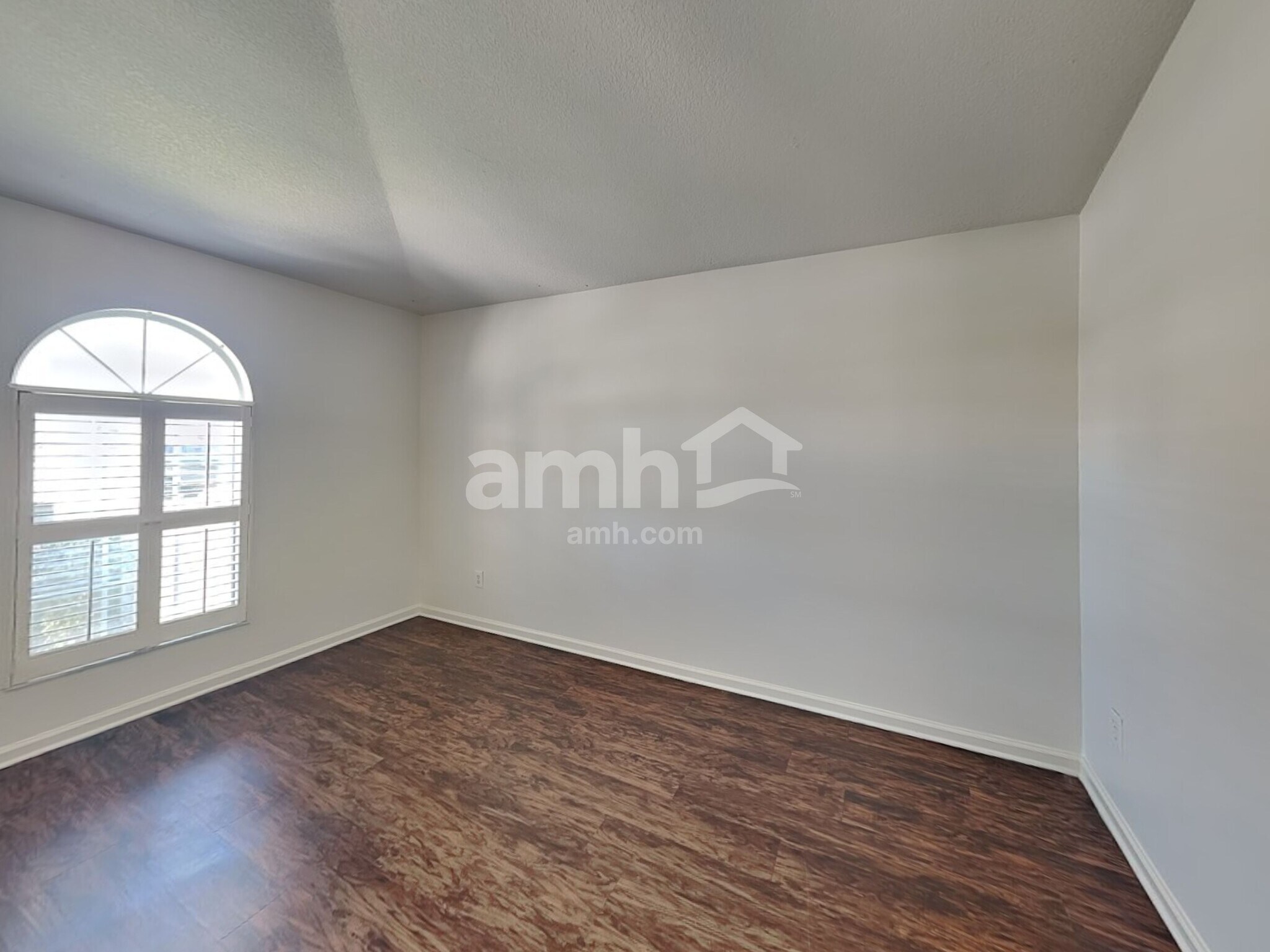 Building Photo - 2700 Darwin Ct