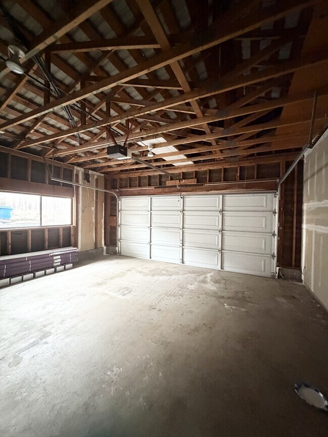 Building Photo - 5427 Yerba Buena Rd