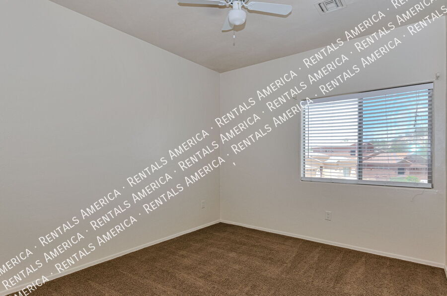 Building Photo - 89 E Brearley Dr
