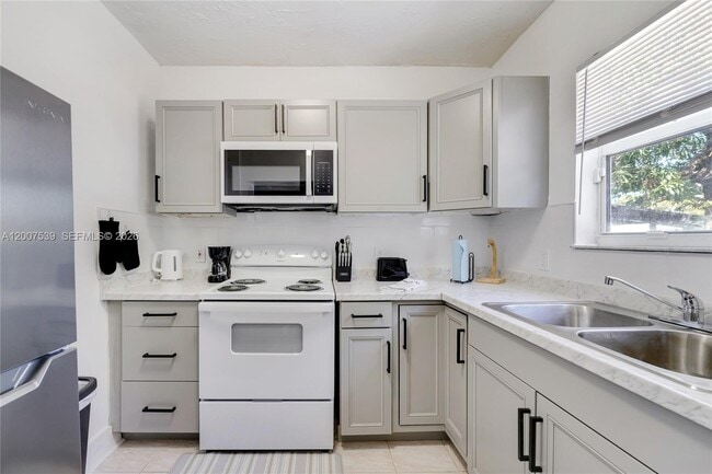 Building Photo - 1283 NW 45th St