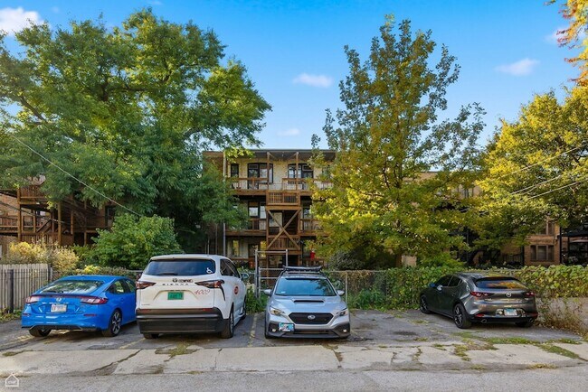 Building Photo - 5321 S Woodlawn Ave