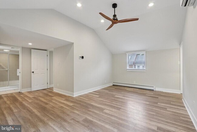 Building Photo - 2774 Woodland Ave