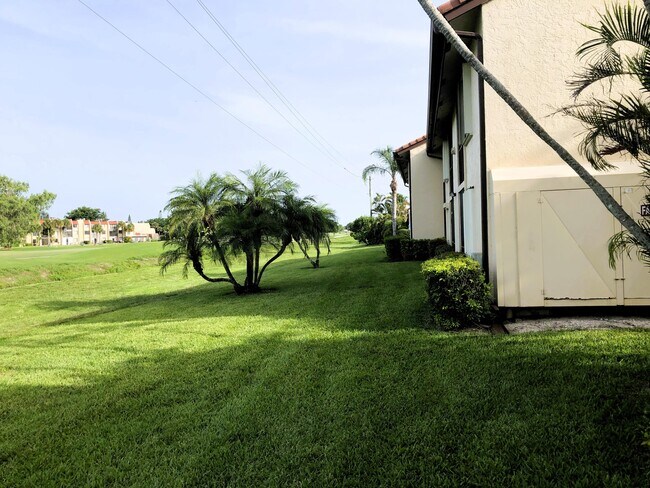 Building Photo - 4570 Lucerne Lakes Blvd E