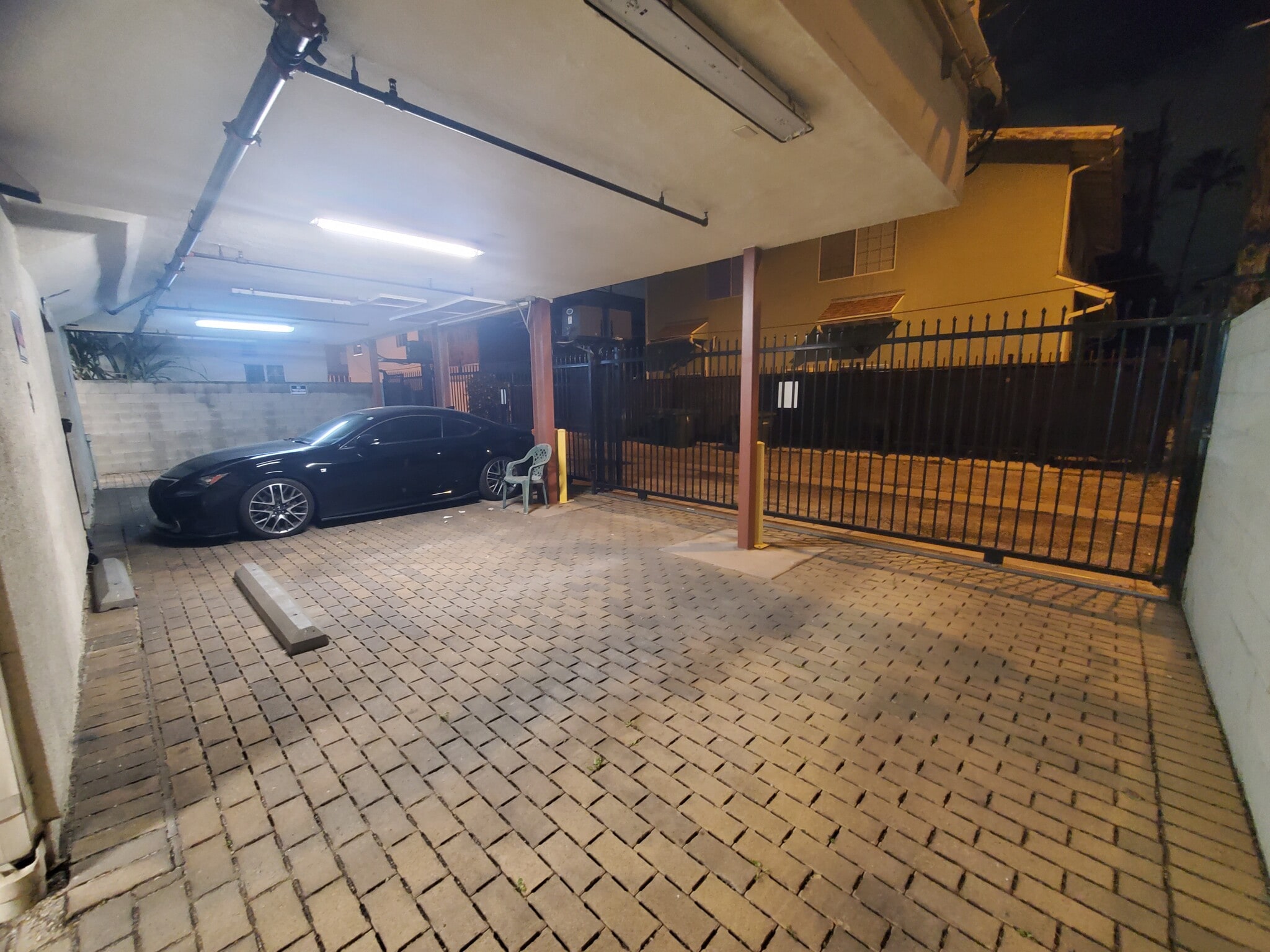 Rear gated assigned parking,not tandom - 11435 Tiara St