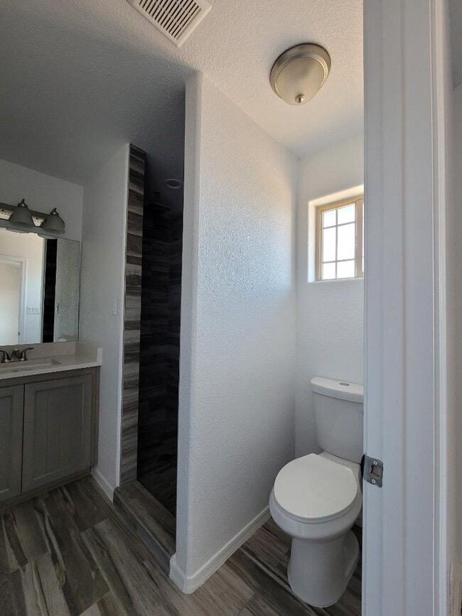 Building Photo - 8670 E 40th Ln