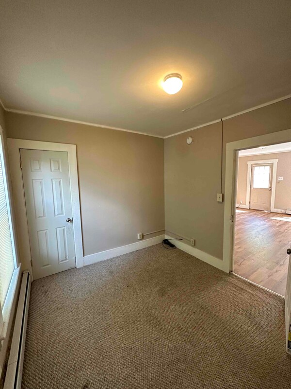 Building Photo - 38 Pine St