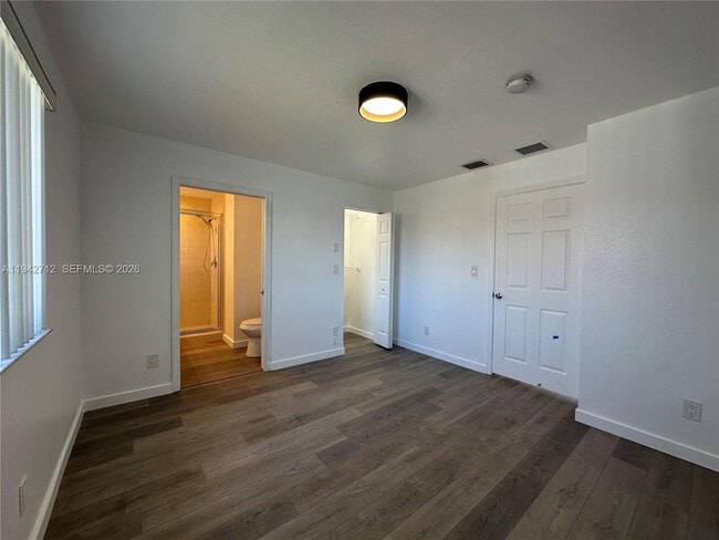 Building Photo - 322 NE 3rd St