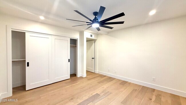 Building Photo - 8133 E Cortez Dr