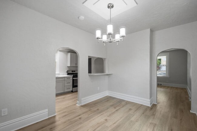 Building Photo - Charming 2 bedroom home in Beechview available May 1!