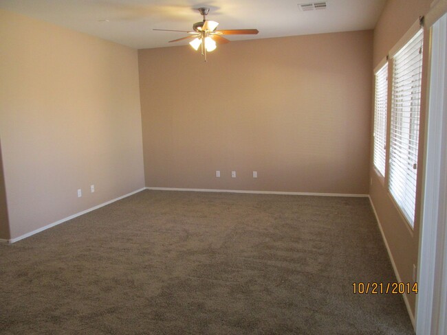 Building Photo - Spacious 4 Bedroom home in Johnson Ranch