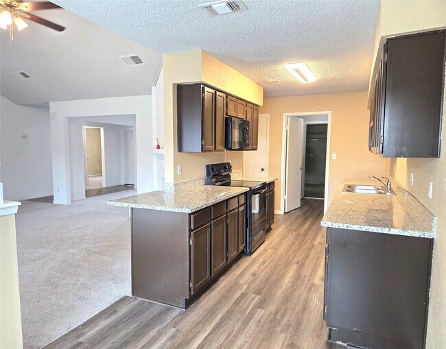 Building Photo - 13427 Juniper Point Dr