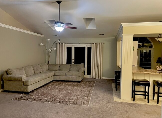 Building Photo - 3294 Lake Ridge Dr