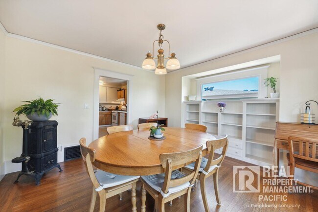 Building Photo - Beautiful North Berkeley Craftsman with Bay View