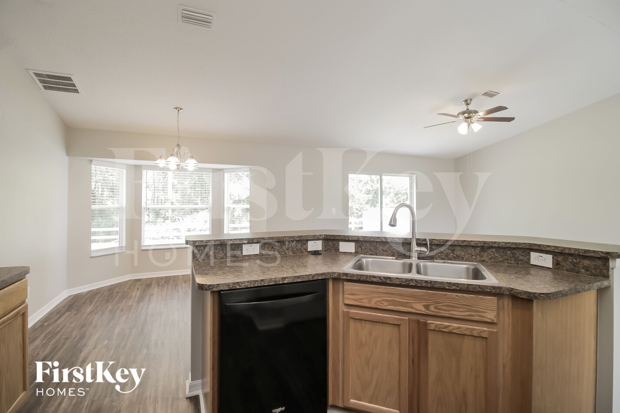 Building Photo - 5771 Cinnamon Fern Blvd