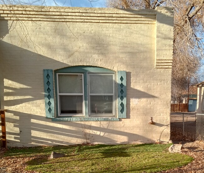 Building Photo - 419 10th St