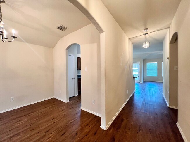 Building Photo - Cozy Home in Remington Point Neighborhood