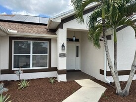 Building Photo - 1603 NE 34th Ln
