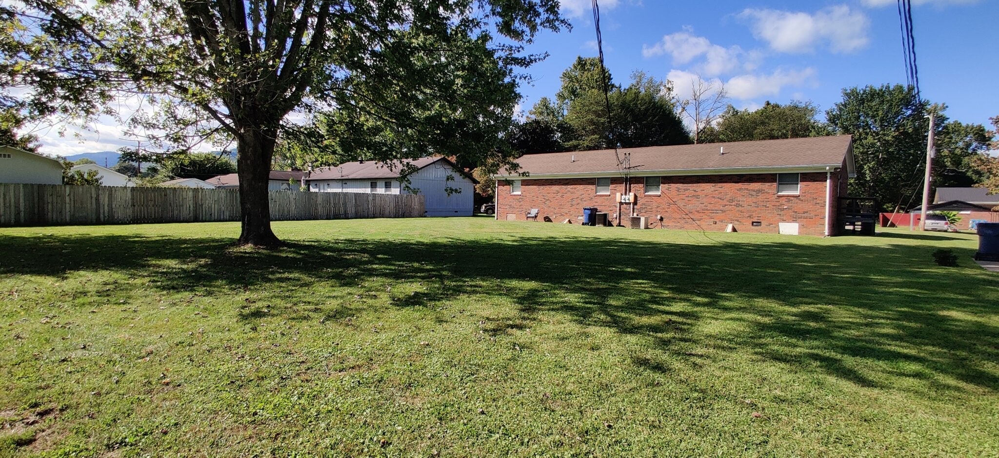 Building Photo - 1027 Chichester Ave