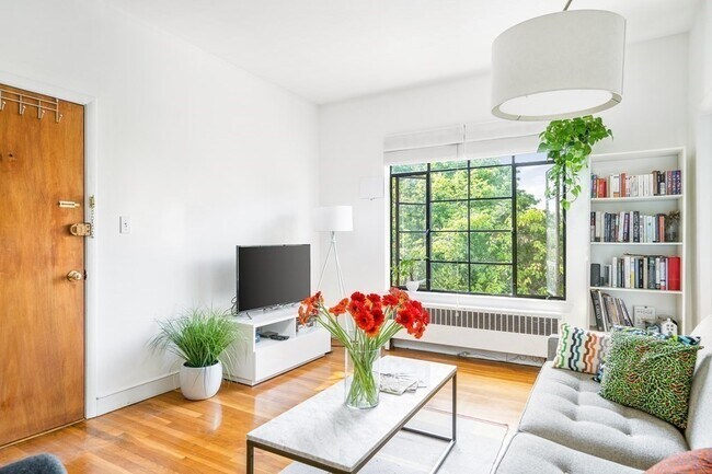 Building Photo - 15 Ellery St