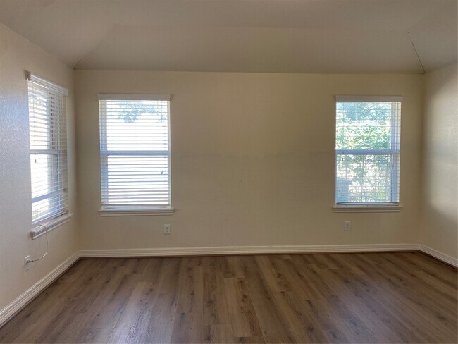 Building Photo - 18318 Mossy Creek Ln