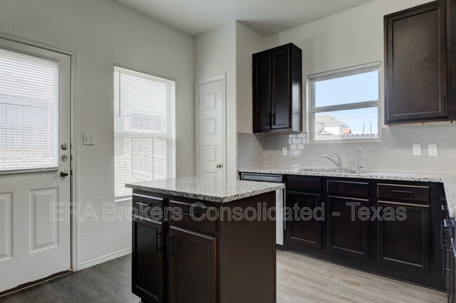 Building Photo - 5407 Shasta Pl