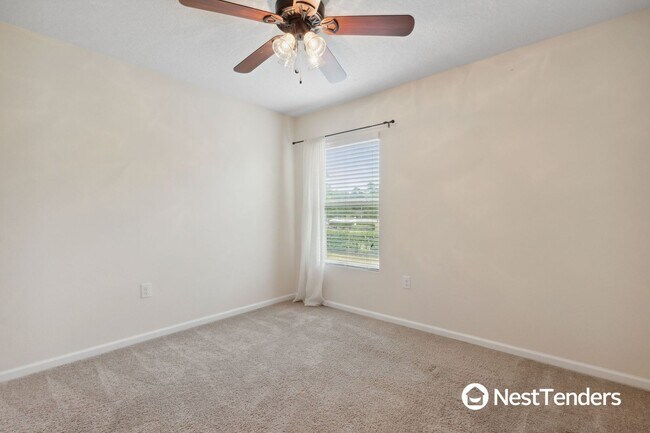 Building Photo - Four Bedroom Just Off Amelia Concourse!