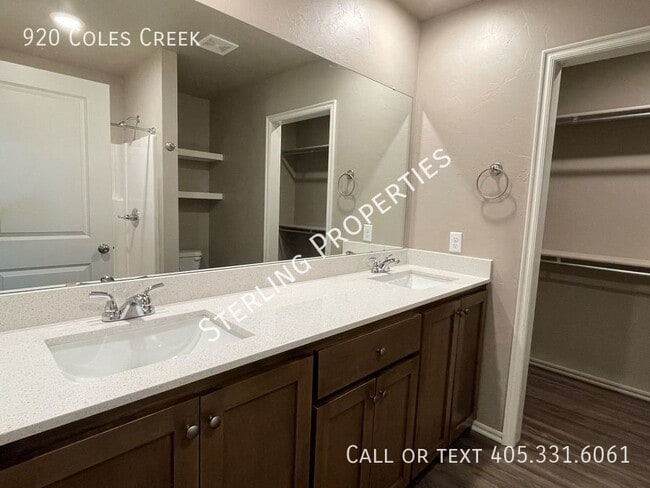 Building Photo - 920 Coles Creek