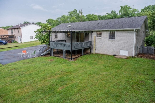 Building Photo - 207 Whitnel Dr