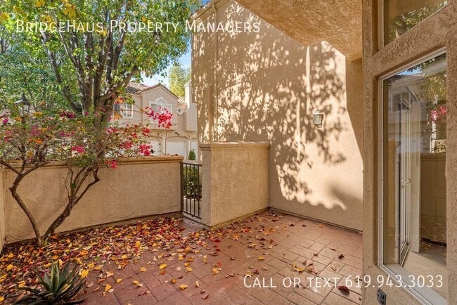 Building Photo - 11048 Portobelo Dr